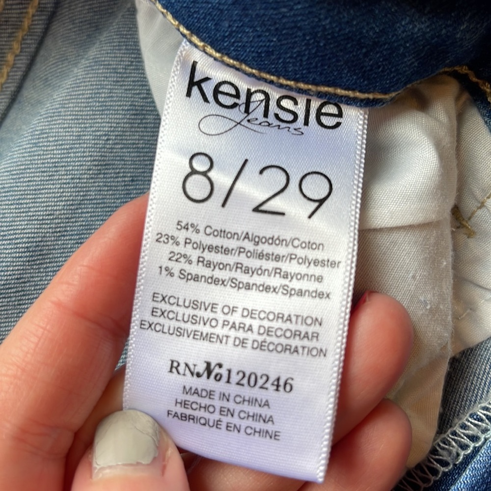 Distressed Mid-Rise Cut Off Jeans By Kensie Jeans 8/29 STRETCHY NWOT - Picture 9 of 14